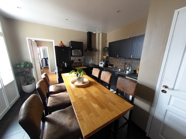 Miniature de F4 Rénové Proche Centre